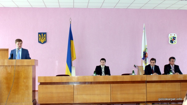 Влада: Валерій Лунченко представив Віталія Любку на посаді голови Виноградівської РДА /ВІДЕО/