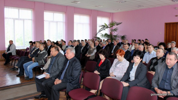Влада: Валерій Лунченко представив Віталія Любку на посаді голови Виноградівської РДА /ВІДЕО/